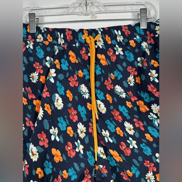 J. Crew Men’s Size Large Floral Print Original Swimwear Shorts - Picture 2 of 10